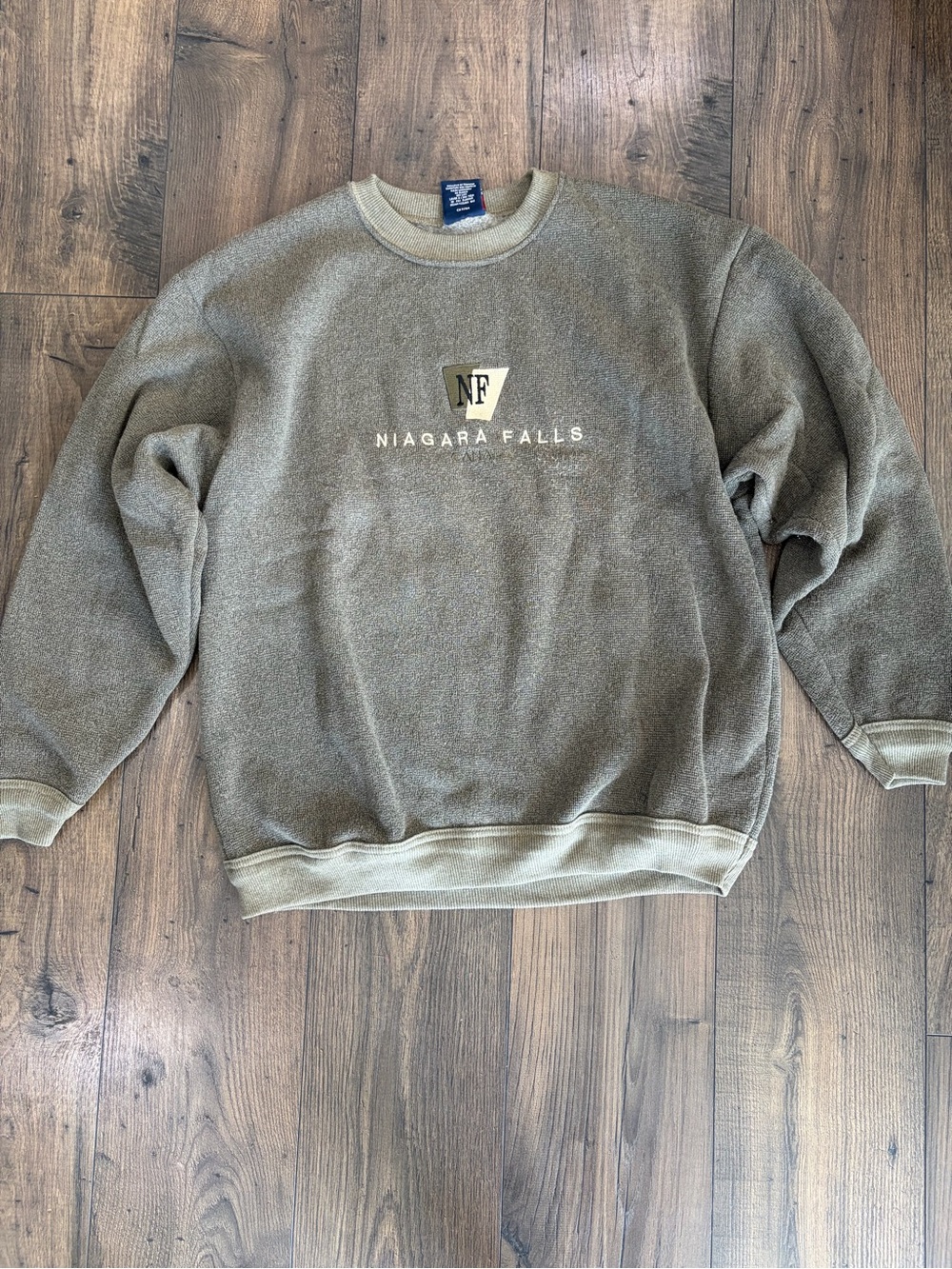 Niagara Falls crewneck
